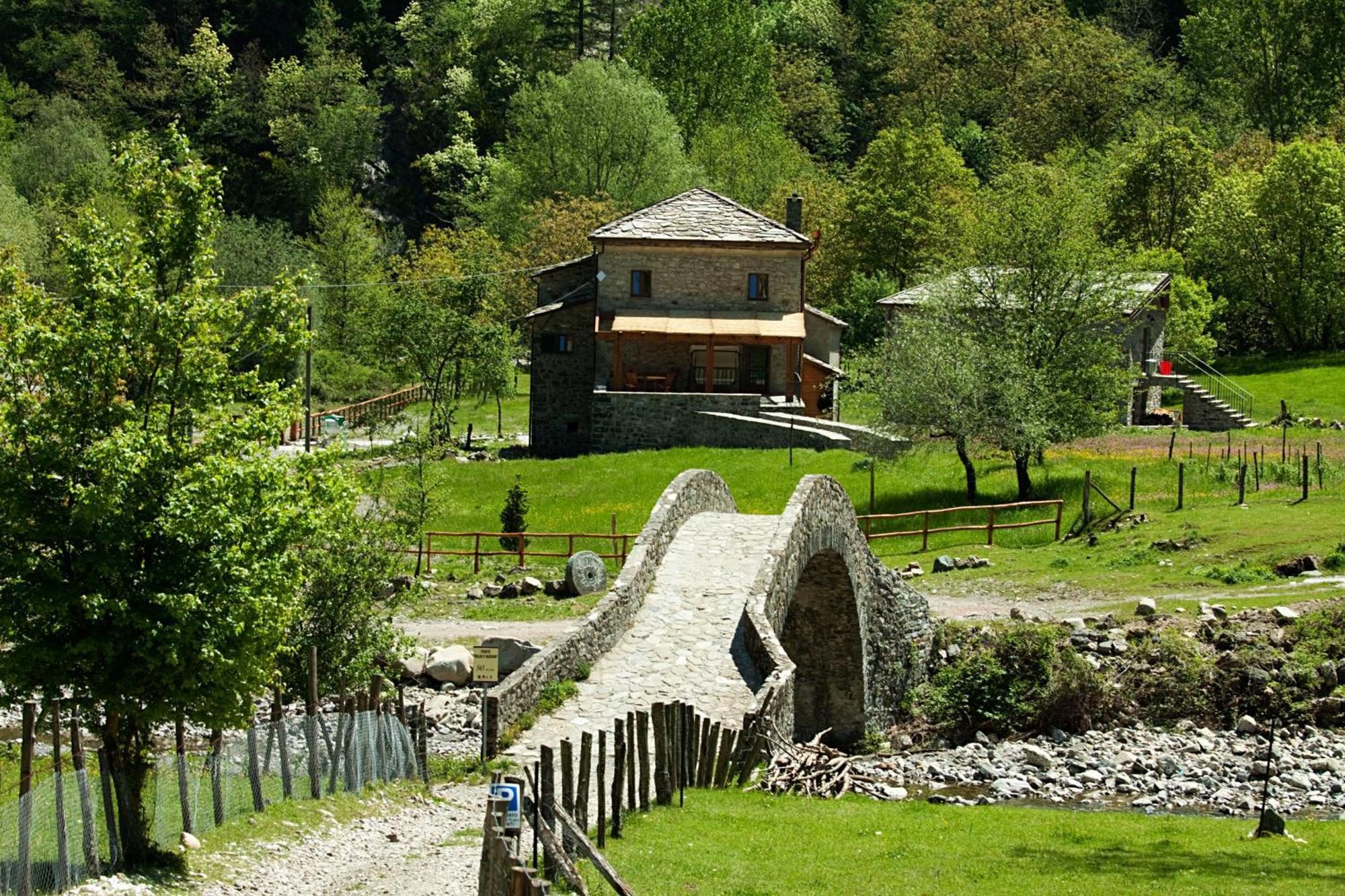 Mulino Marghen - Restored Watermill - Accomodation And Retreat Center Zeri Exterior photo